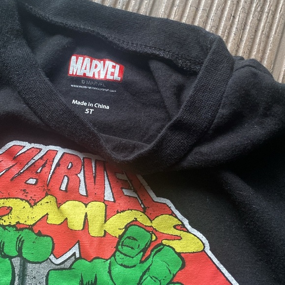 Marvel T-Shirt - Picture 3 of 3